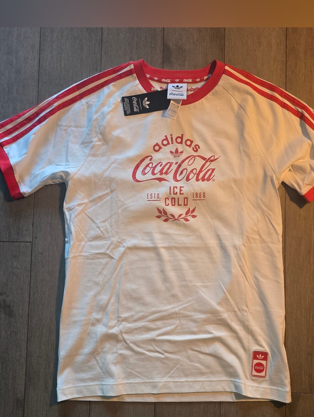 New With Tags adidas Originals x Coca-Cola Collaboration  COCA COLA Small Mens
